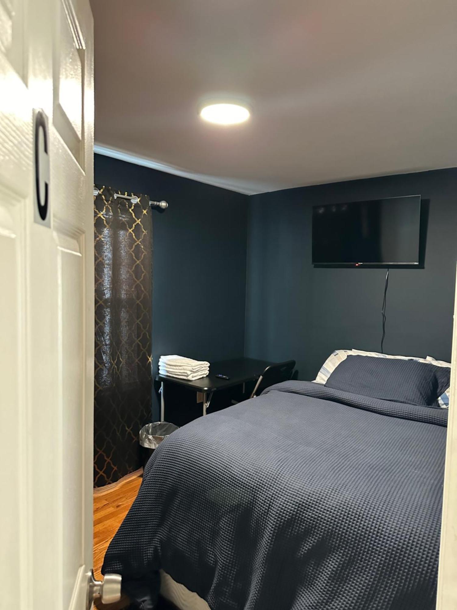 Fidelia Crystal Room, Queen Bed Minutes From Newark Liberty International Airport And Newark Penn Station 欧文顿 外观 照片